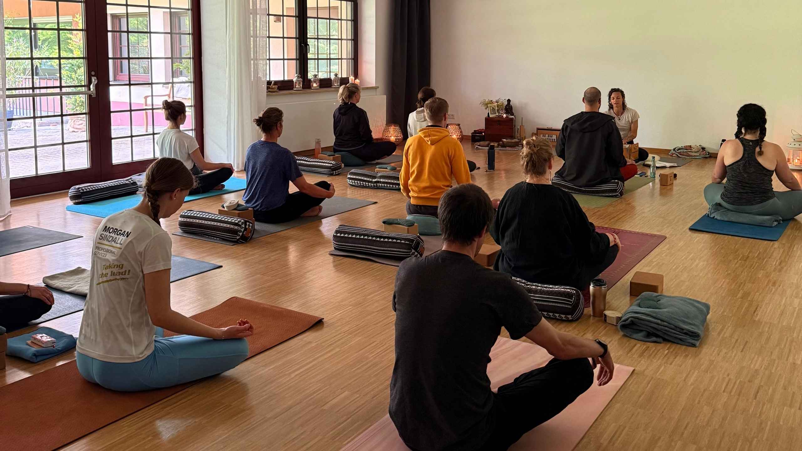 yoga-stunde-live-musik-handpan Yoga und Handpan zur Entspannung